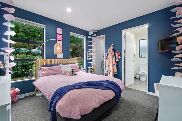 Photo of property in 8 Edgewood Place, Wanaka, 9305