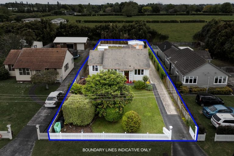 Photo of property in 10 Village Way, Ardmore, Papakura, 2582