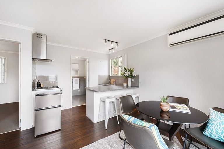 Photo of property in 61 Salford Street, Newlands, Wellington, 6037