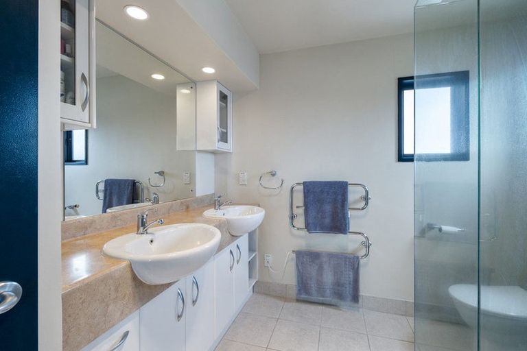 Photo of property in 55 Royal Oak Drive, Kelvin Grove, Palmerston North, 4414