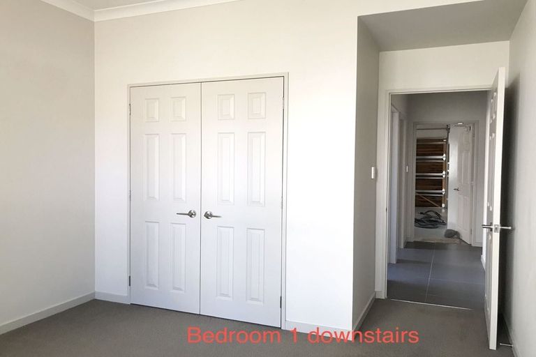 Photo of property in 11 Mana Lane, Pinehill, Auckland, 0632