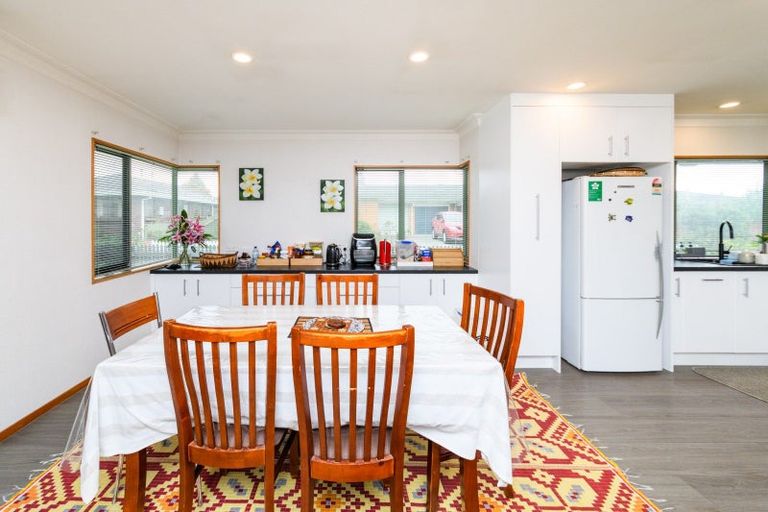 Photo of property in 9 Edgecombe Court, Roslyn, Palmerston North, 4414