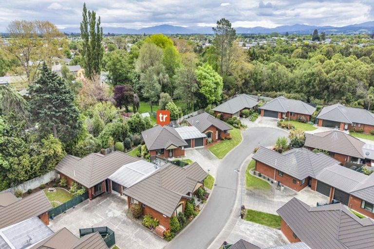 Photo of property in 17n Matawai Close, Rangiora, 7400