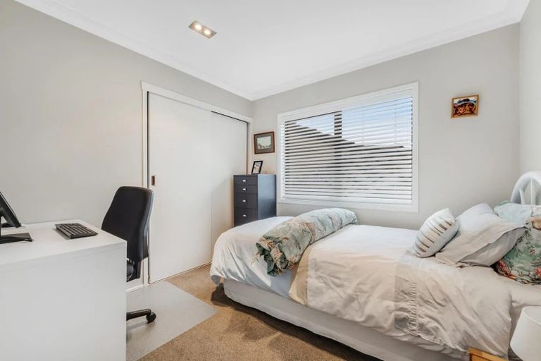 Photo of property in 21 Olena Avenue, Sunnyhills, Auckland, 2010