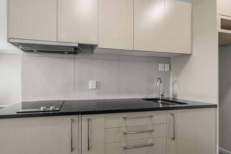Photo of property in 16/5 Massey Avenue, Pukekohe, 2120