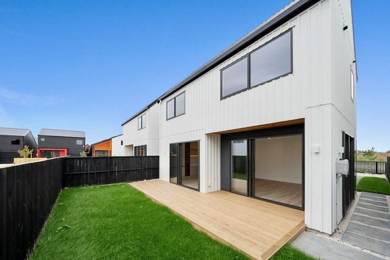 Photo of property in 73 Maungakaraka Road, Karaka, 2580