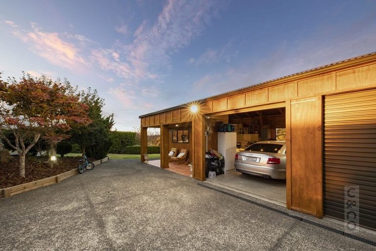 Photo of property in 849 Old North Road, Waimauku, 0882