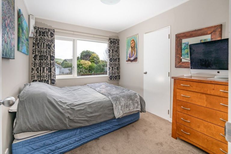 Photo of property in 28 Welland Place, Island Bay, Wellington, 6023