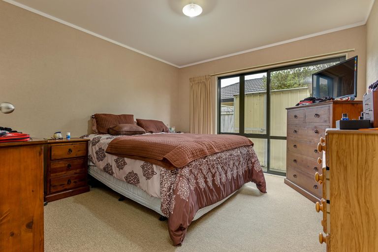 Photo of property in 28 Meridian Grove, Kelvin Grove, Palmerston North, 4414
