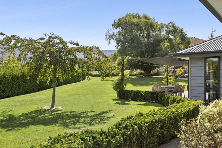 Photo of property in 20 Sugarloaf Drive, Mount Pisa, Cromwell, 9384