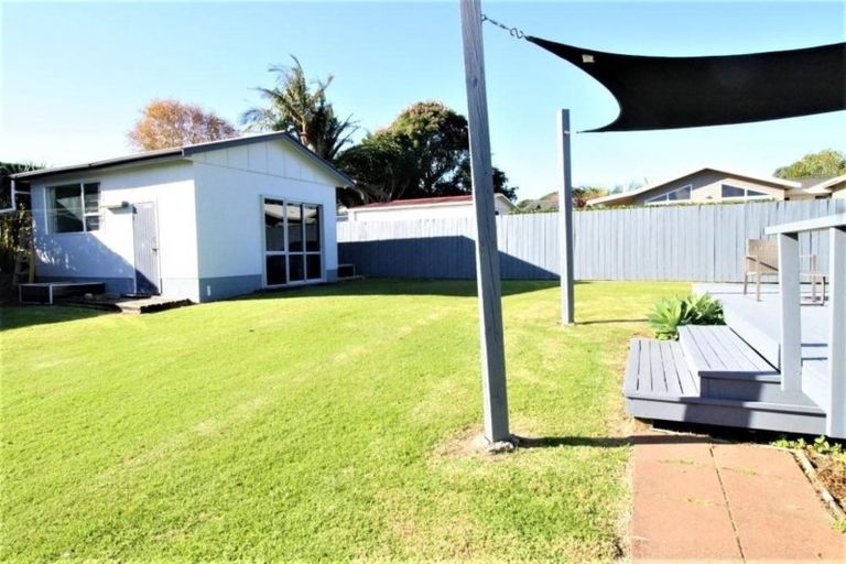 Photo of property in 20 Marlin Place, Whiritoa, Whangamata, 3691