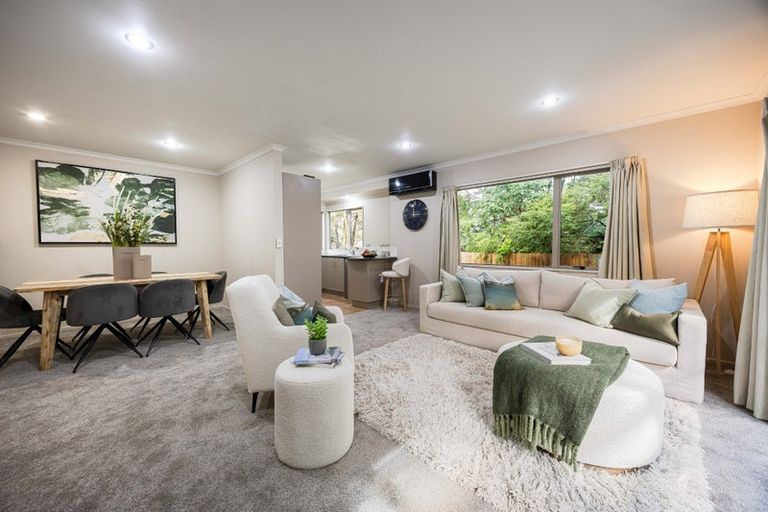 Photo of property in 27 Mckinley Road, Sunnyvale, Auckland, 0612