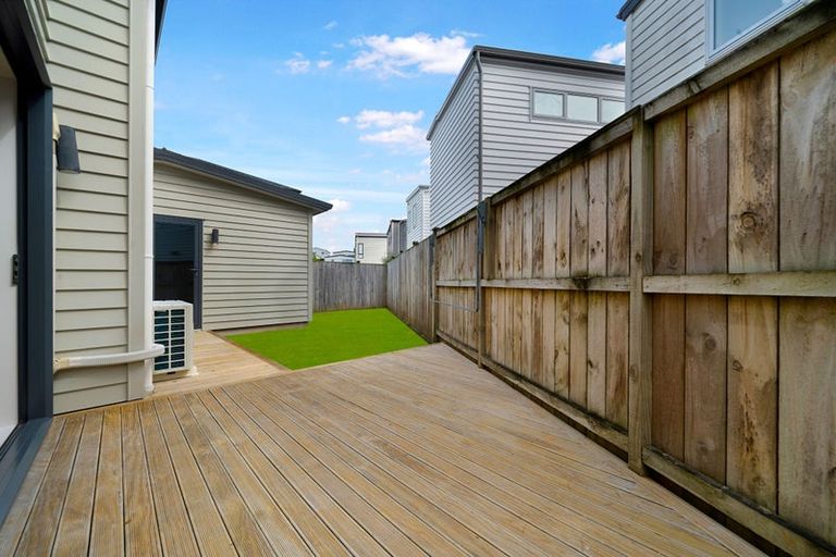 Photo of property in 150 Hobsonville Road, Hobsonville, Auckland, 0618