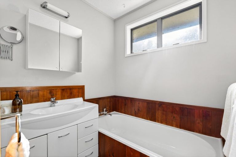 Photo of property in 15 Rata Street, Taradale, Napier, 4112