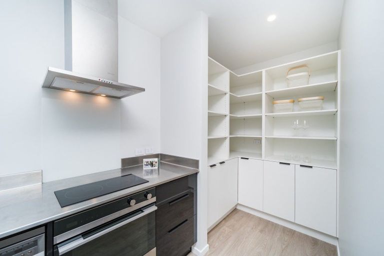 Photo of property in 44 Vaucluse Heights, Fitzherbert, Palmerston North, 4410