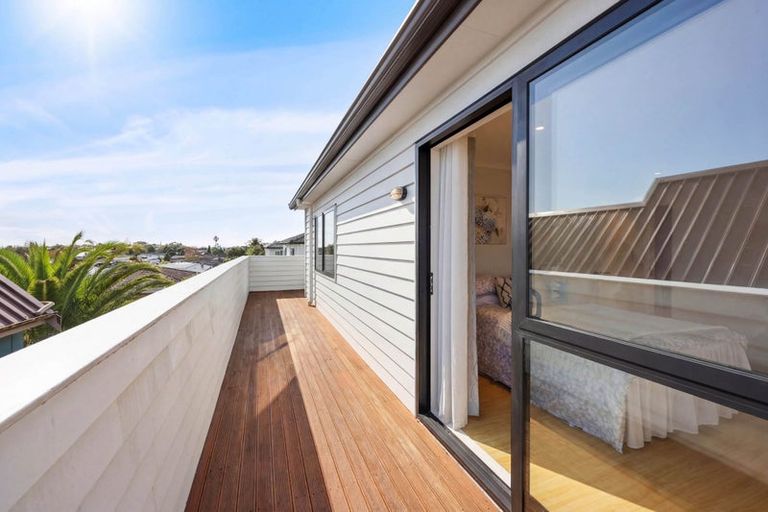 Photo of property in 45a Bradbury Road, Botany Downs, Auckland, 2010