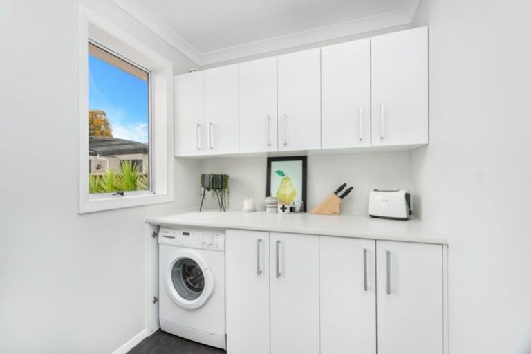 Photo of property in 6 Portal Crescent, Beerescourt, Hamilton, 3200