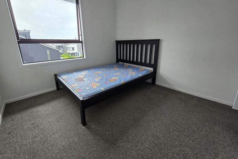 Photo of property in 28 Hobsonville Point Road, Hobsonville, Auckland, 0616