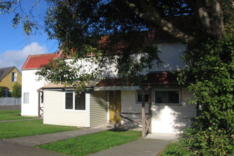 Photo of property in 74 Wood Street, Takaro, Palmerston North, 4410