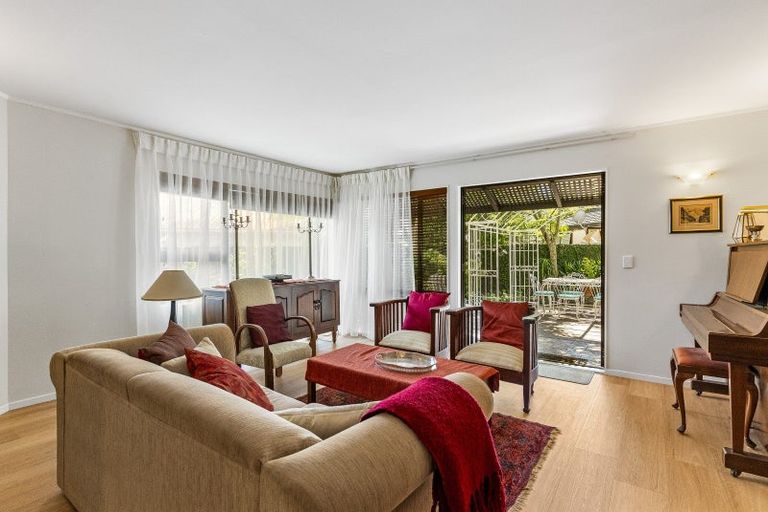 Photo of property in 2/52 Hattaway Avenue, Bucklands Beach, Auckland, 2012