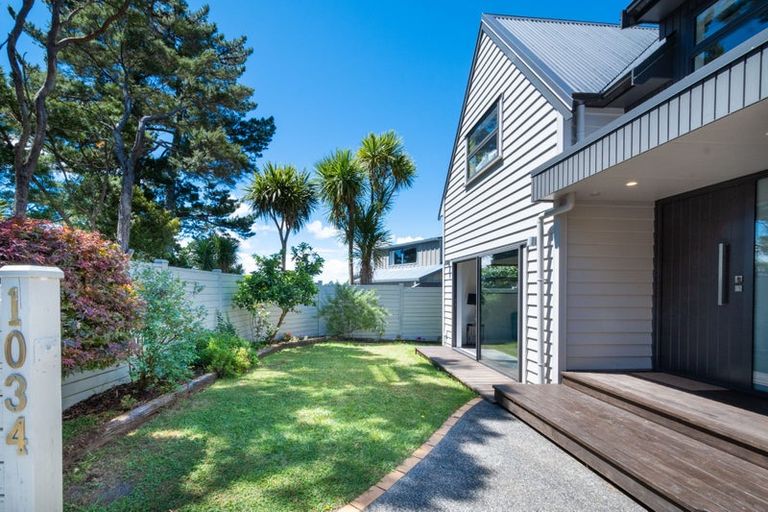 Photo of property in 1034 Scenic Drive North, Swanson, Auckland, 0816