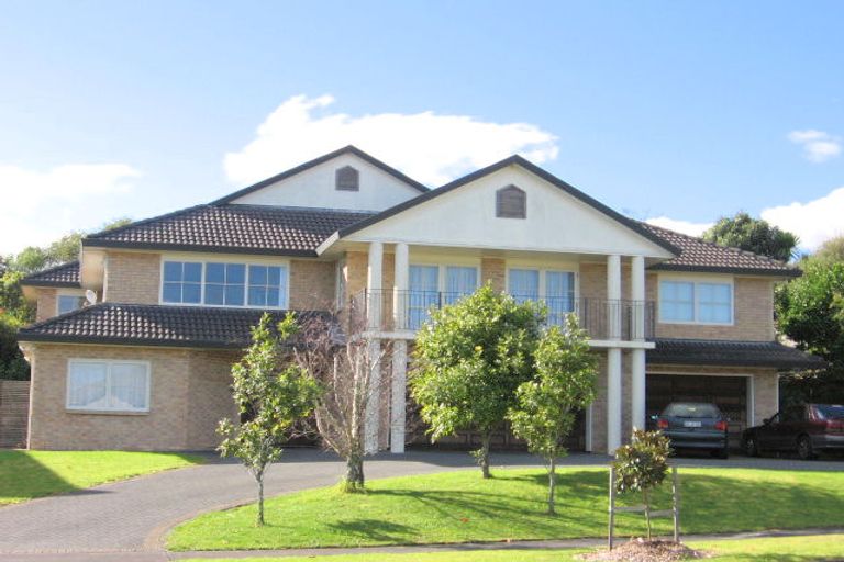 Photo of property in 20 Santa Cruz Drive, Shamrock Park, Auckland, 2016