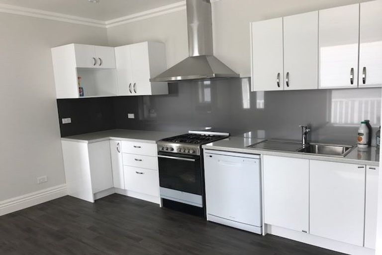 Photo of property in 57 Pirie Street, Mount Victoria, Wellington, 6011