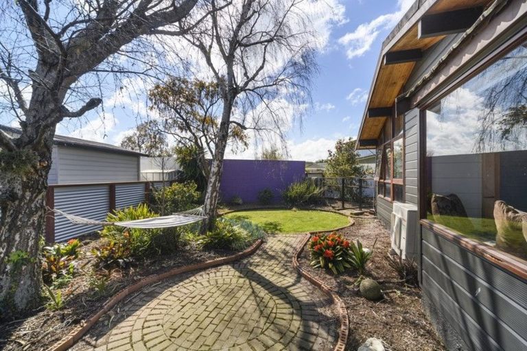 Photo of property in 3 Alma Place, Milson, Palmerston North, 4414