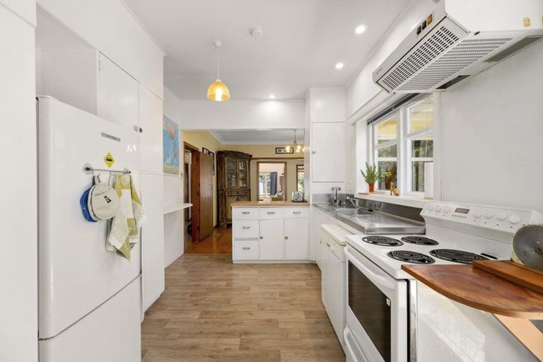 Photo of property in 39 Fortunatus Street, Brooklyn, Wellington, 6021