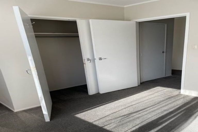 Photo of property in 2/11 Aorangi Place, Birkenhead, Auckland, 0626