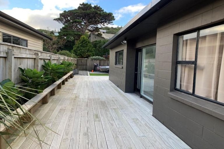 Photo of property in 6 Pine Tree Lane, Korokoro, Lower Hutt, 5012