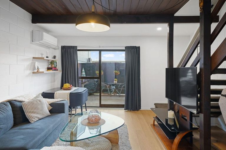 Photo of property in 6/9 Sherborne Street, St Albans, Christchurch, 8014