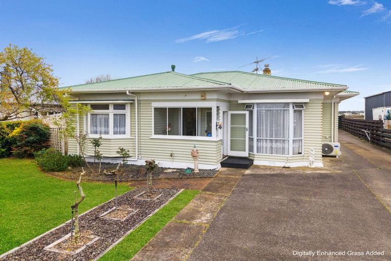 Photo of property in 9 Pacific Street, Waiuku, 2123