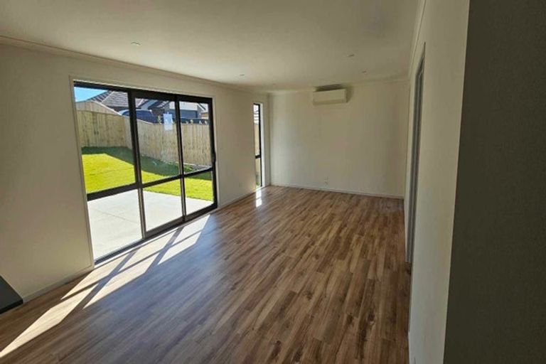 Photo of property in 14 Bathurst Crescent, Pokeno, 2402