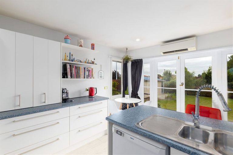 Photo of property in 262 Main North Road, Redwood, Christchurch, 8051