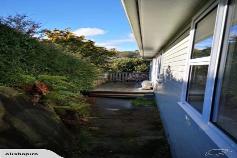 Photo of property in 35a Ranui Terrace, Tawa, Wellington, 5028