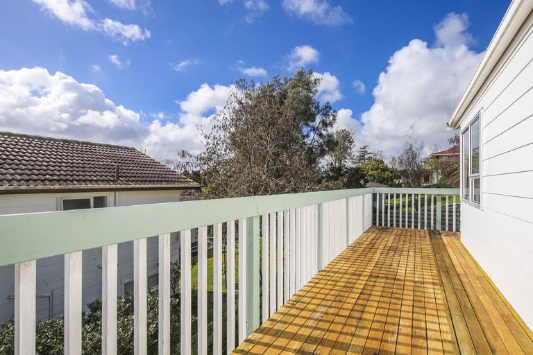 Photo of property in 3 Malmo Place, Massey, Auckland, 0614