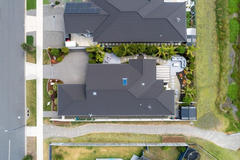 Photo of property in 24 Drabble Crescent, Papamoa Beach, Papamoa, 3118