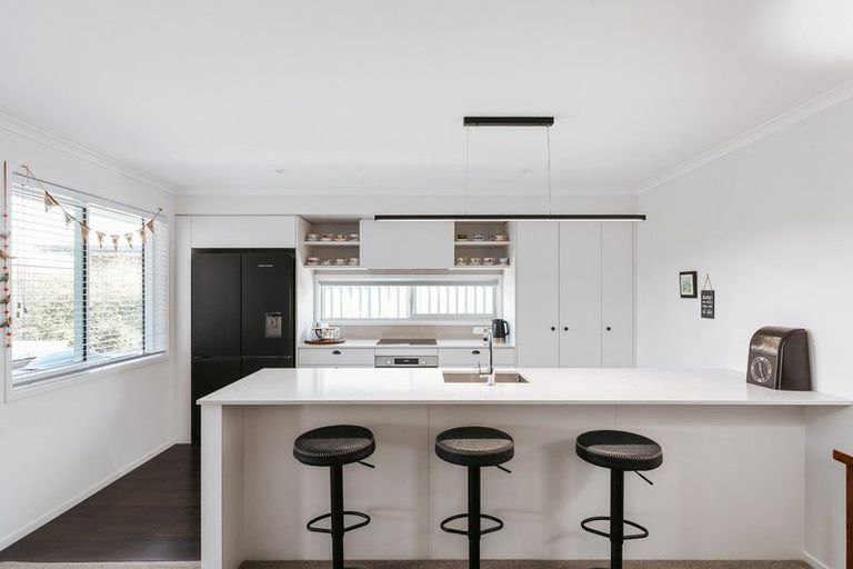 Photo of property in 30 Kauri Lane, Omokoroa, 3114