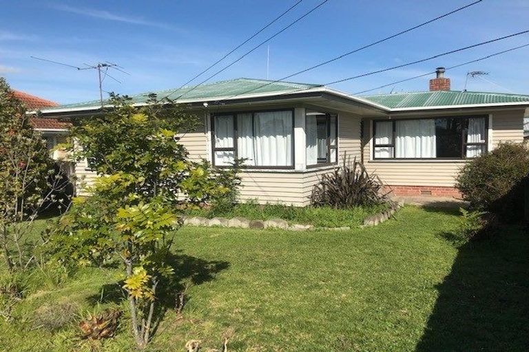 Photo of property in 13 Rogers Road, Manurewa, Auckland, 2102