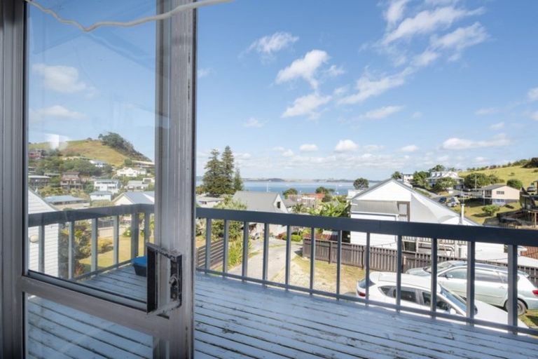 Photo of property in 17 Du Fresne Place, Russell, 0202