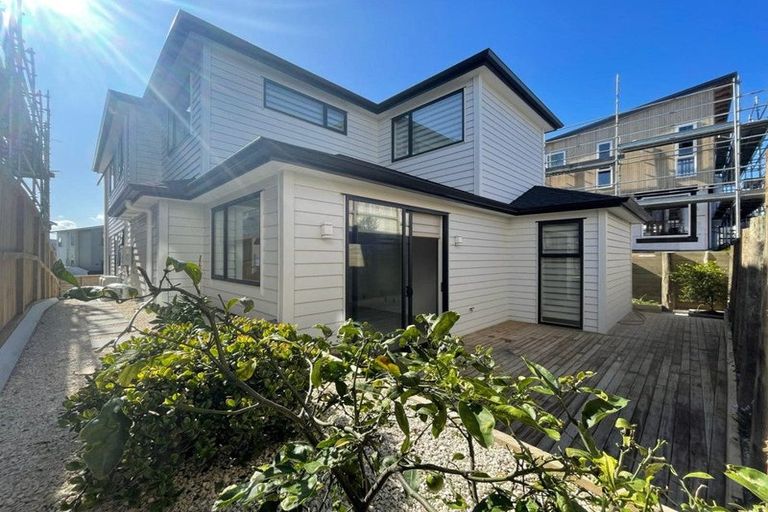 Photo of property in 4 La Bella Road, Hobsonville, Auckland, 0616