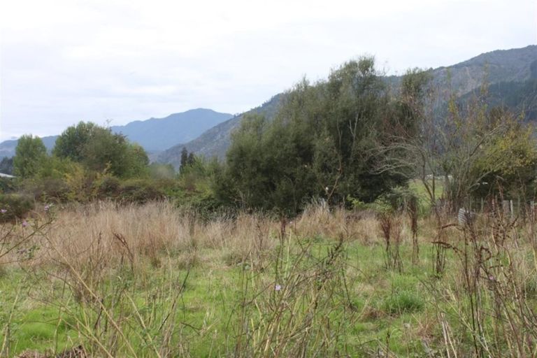 Photo of property in 97 Fairfax Street, Murchison, 7007