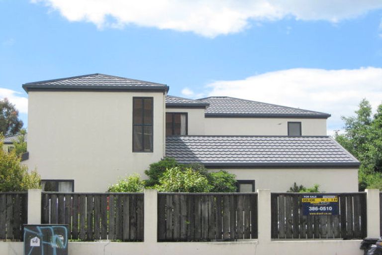 Photo of property in 2/324 Stanmore Road, Richmond, Christchurch, 8013