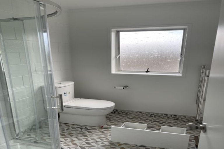 Photo of property in 1/5 Glen Road, Browns Bay, Auckland, 0630