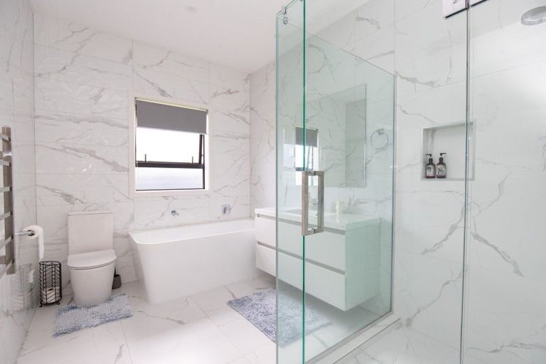 Photo of property in 22 Mcwatters Drive, Ngatea, 3503