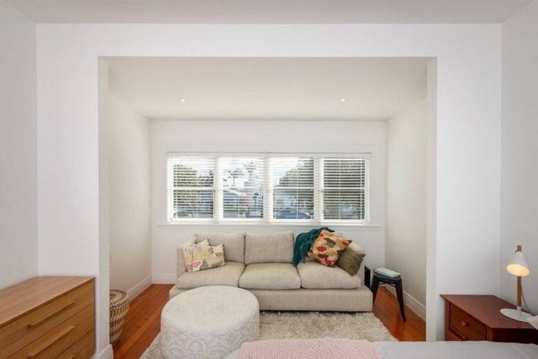 Photo of property in 32 Lemington Road, Westmere, Auckland, 1022