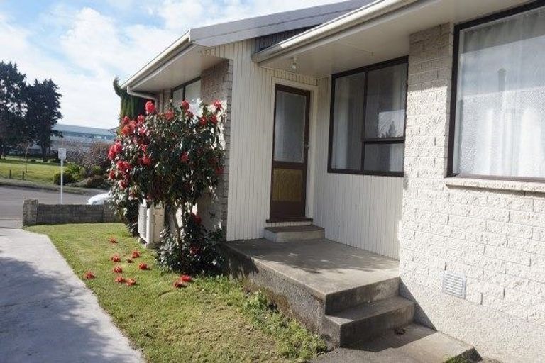 Photo of property in 1/35 Juniper Place, Burnside, Christchurch, 8053