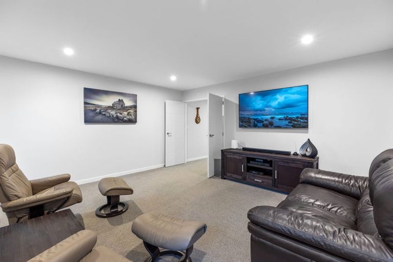 Photo of property in 103 Ballintoy Park Drive, Welcome Bay, Tauranga, 3175