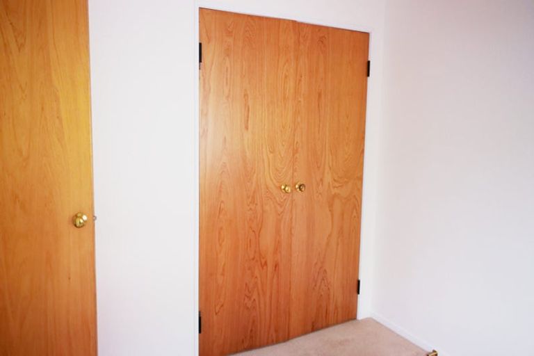 Photo of property in 2/20 Steeple Rise, Pakuranga, Auckland, 2010